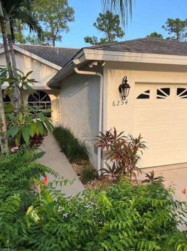6254 Shadowood Cir, Naples FL  34112-1906 exterior