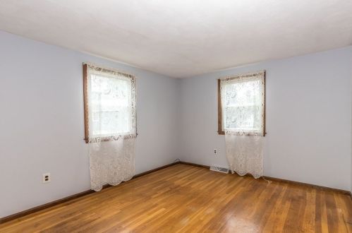 11 Colleen Cir, Billerica MA 01821-5846 exterior