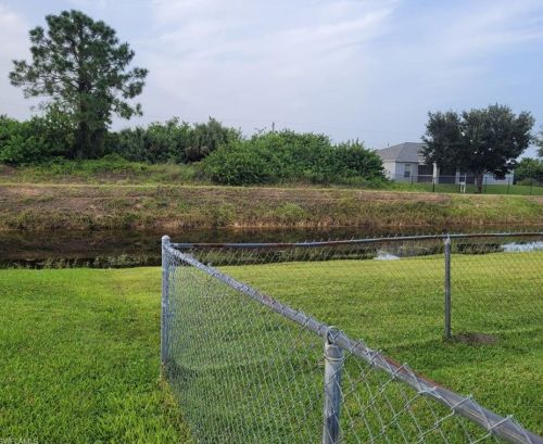 4560 Varsity Cir, Lehigh Acres, FL 33971-2060