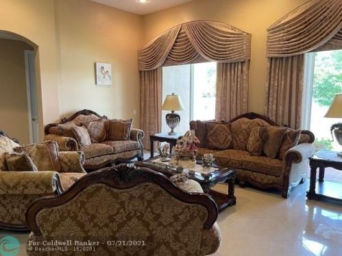 13147 26th St, Hollywood, FL 33027-3815