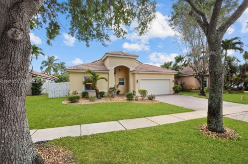 18880 29th St, Hollywood FL  33029-2411 exterior