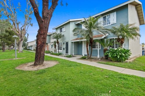 19943 Keswick Ln, Huntington Beach, CA 92646-4250