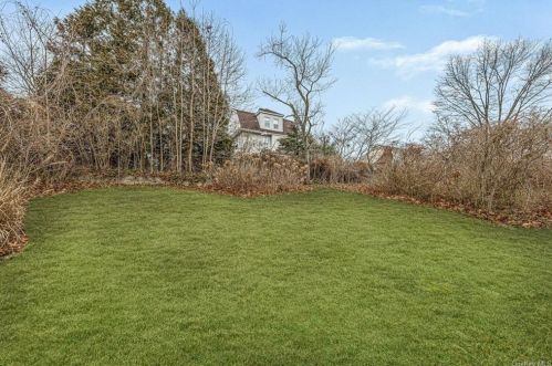 4 Wallace Pl, White Plains NY  10606-3211 exterior