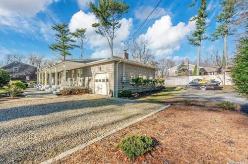 263 Lower Rocky Point Rd, Miller Place NY  11764-1650 exterior