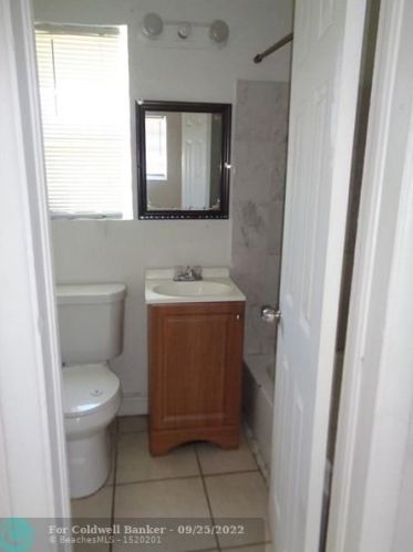 711 9th St, Dania Beach FL  33004-3829 exterior