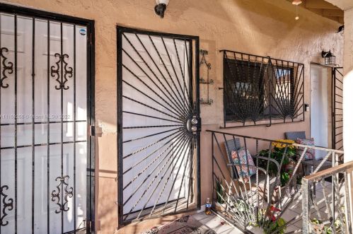 7705 29th Way, Hialeah, FL 33018-7221