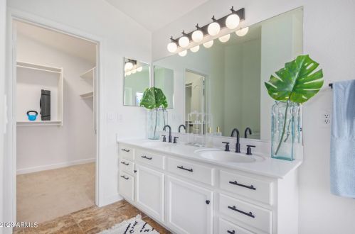 1140 Sierra St, Gilbert AZ  85296-4138 exterior