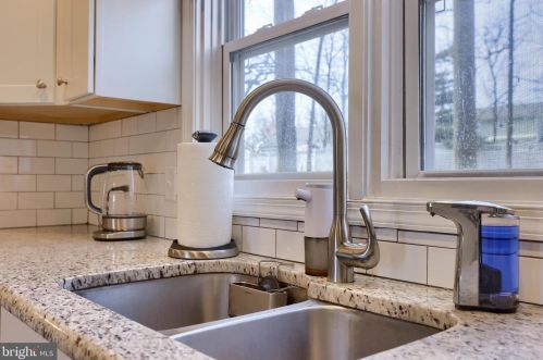 1449 Jill Dr, Hummelstown PA  17036-9005 exterior