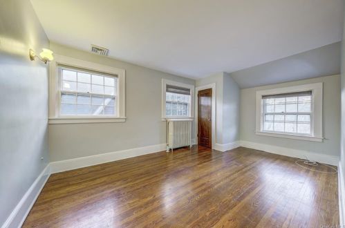 140 Main St, Port Jervis NY  12771-2114 exterior