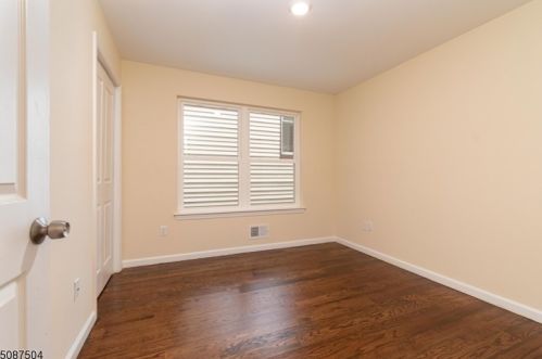 46 Wainwright St, Newark NJ  07112-1332 exterior