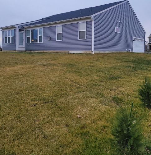 1699 Adena Pointe Dr, Marysville OH  43040-8142 exterior