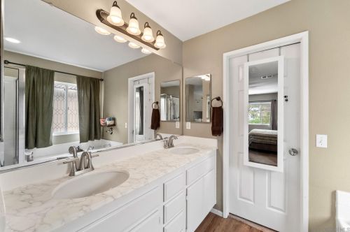 42064 Pine Needle St, Temecula CA  92591-7915 exterior