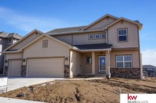 8121 193rd St, Gretna, NE 68028-4390