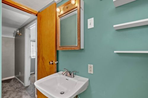 683 1st Ave, Bridgeville PA  15017-1341 exterior