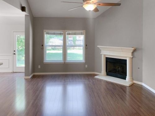 5804 Meadowglen Dr, Argyle, TX 76226-2257