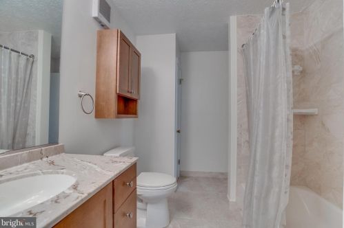 7779 Willow Pt Dr, Falls Church VA  22042-7536 exterior