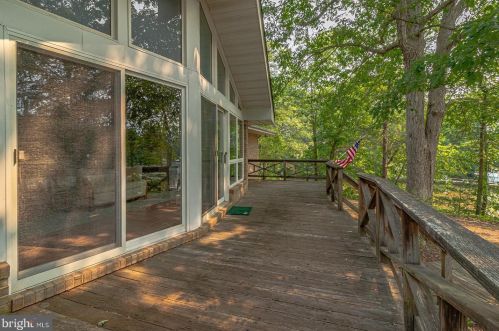 26 Mount Holly Ct, Montross VA  22520-4110 exterior