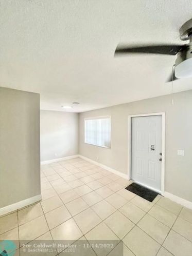 37 6th Ave, Dania Beach FL  33004-3262 exterior