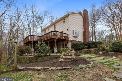 5550 Wide Oak Ct, Woodbridge VA  22192-6036 exterior