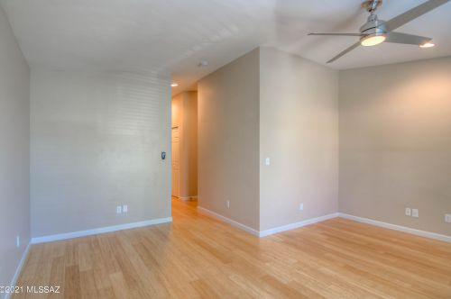 1040 Arizona Ave, Tucson AZ 85705-7712 exterior