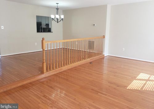 8625 Beech Hollow Ln, Springfield VA  22153-3442 exterior