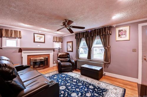 380 Woodbridge St, Manchester, CT 06042-3230