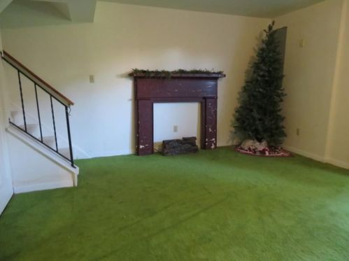 114 Woodstone Ln, New Kensington PA  15068-4642 exterior