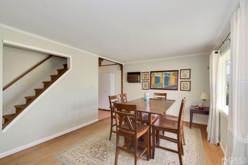 9 Stuart Dr, East Brunswick NJ  08816-3809 exterior