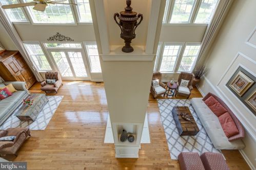 15089 Troon Ct, Haymarket VA  20169-3130 exterior