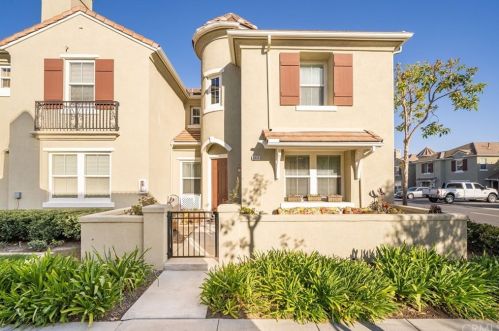 6930 Castor St, Chino, CA 91710-8119