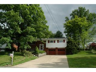205 Peters Dr, Glenshaw, PA 15116-1225