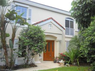 214 Colonade Cir, Naples FL  34103-8706 exterior