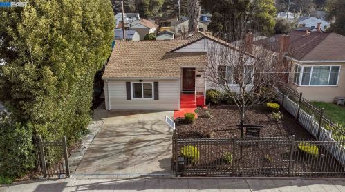4046 Burckhalter Ave, Oakland, CA 94605-2618
