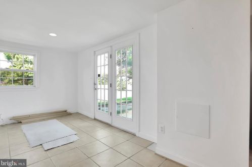 20 Cool Springs Ln, Charles Town WV  25414-4647 exterior