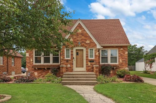 2620 Lincoln Rd, Kenosha, WI 53143-5650