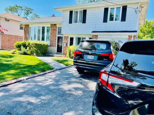 233 Center St, Williston Park NY  11596-1006 exterior