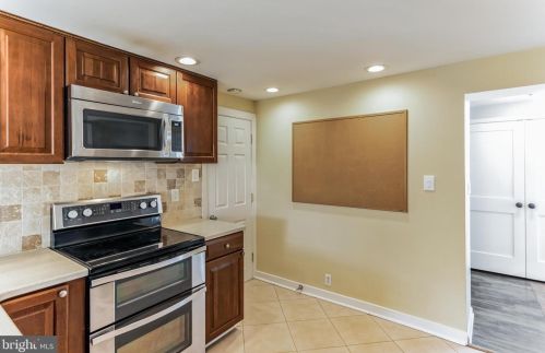 501 Delaware Ave, Lansdale PA 19446-3419 exterior