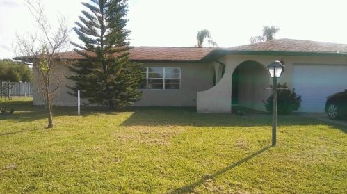 542 Euclid Ln, Fort Pierce, FL 34983-2128