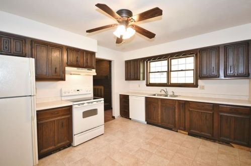 50 Brookside Dr, Mc Donald PA  15057-4400 exterior