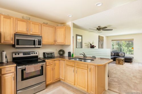 6532 Bell Blf Ave, San Diego CA 92119-1012 exterior