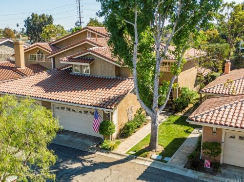 17 Malaga Pl, Manhattan Beach CA  90266-0072 exterior