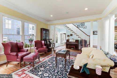 19058 Boyer Fields Pl, Leesburg VA 20176-1643 exterior