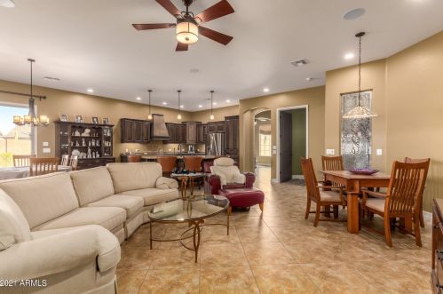 2756 Marywood Cir, Mesa, AZ 85209-3009