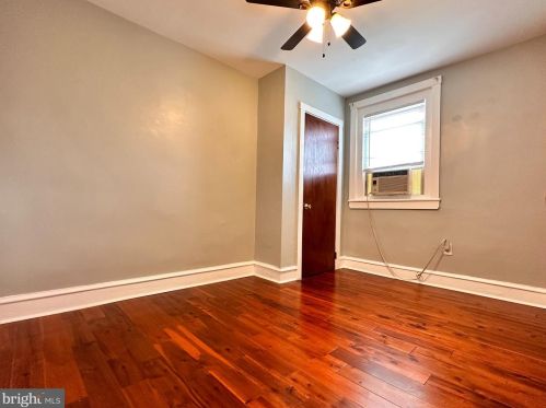 6156 Lindbergh Blvd, Philadelphia PA 19153-3018 exterior