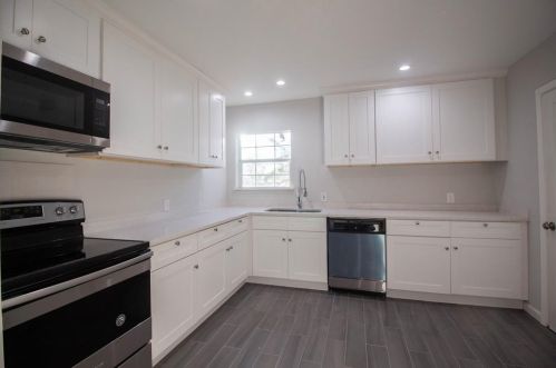3726 Dutton Dr, Dallas, TX 75211-6105