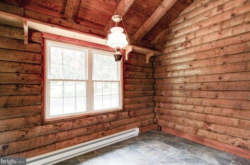 190 Royal Manor Rd, Easton PA  18042-8702 exterior