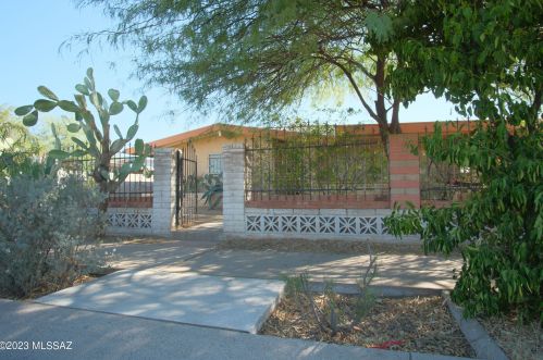 2115 Norton Ave, Tucson, AZ 85713-3916