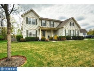 477 Creekview Dr, Harleysville, PA 19438-2434