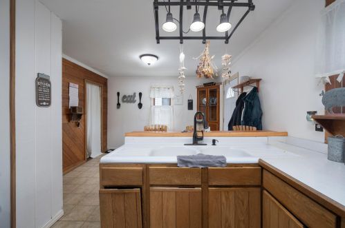 737 Leesburg Ave, Washington Ch OH  43160-1251 exterior