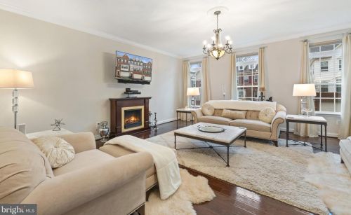 4318 Wisley Turn, Woodbridge VA  22192-7822 exterior